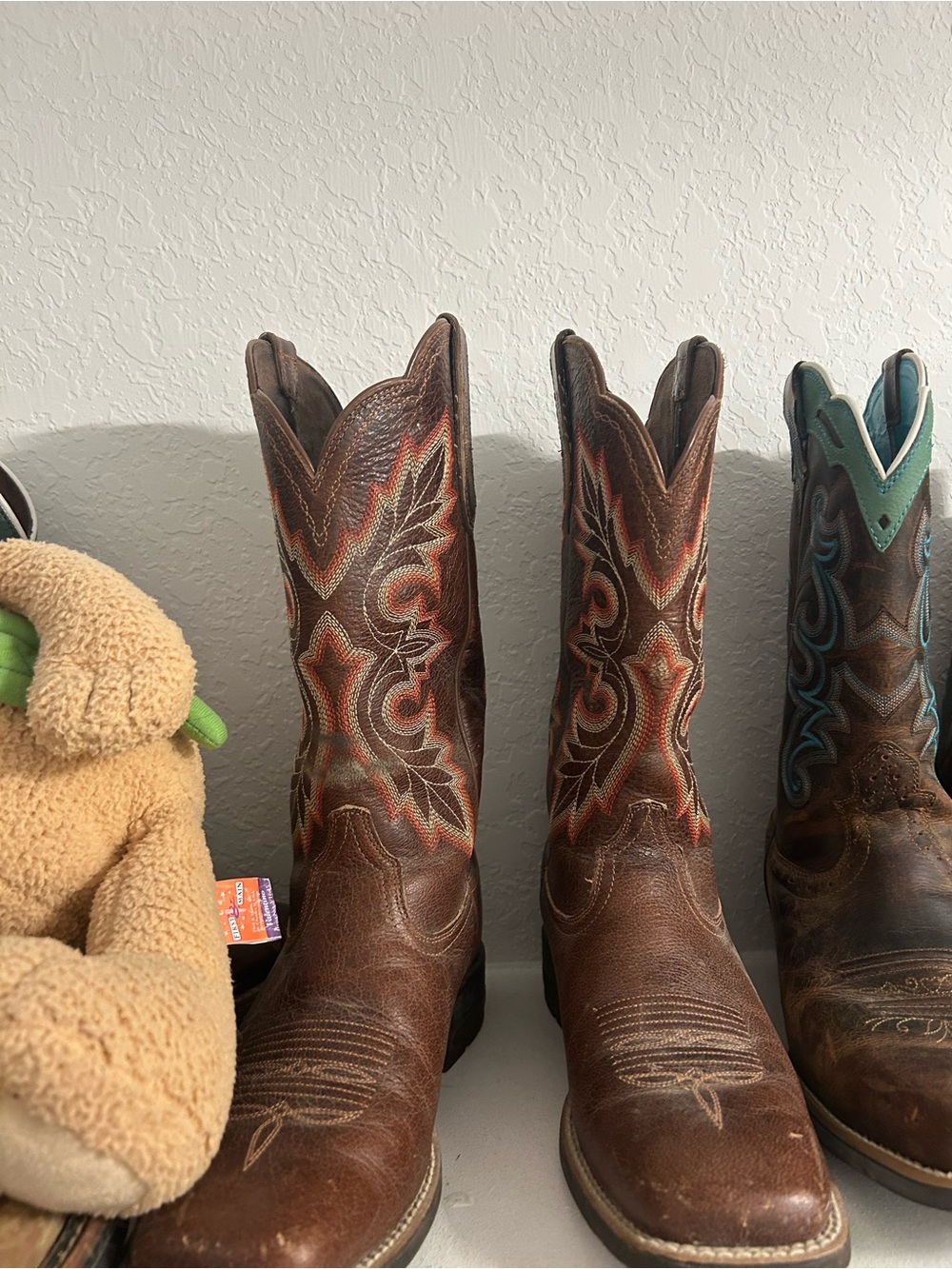 Ariat Brown Embroidered Leather Cowboy Boots - Classic Western Style sz9